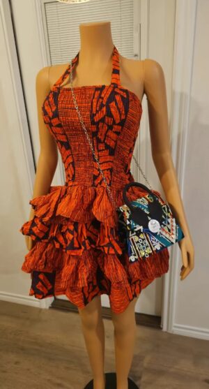 Zuri Reign Smokey Ankara — a luxurious statement of African elegance, crafted for women who reign with confidence. 👑✨